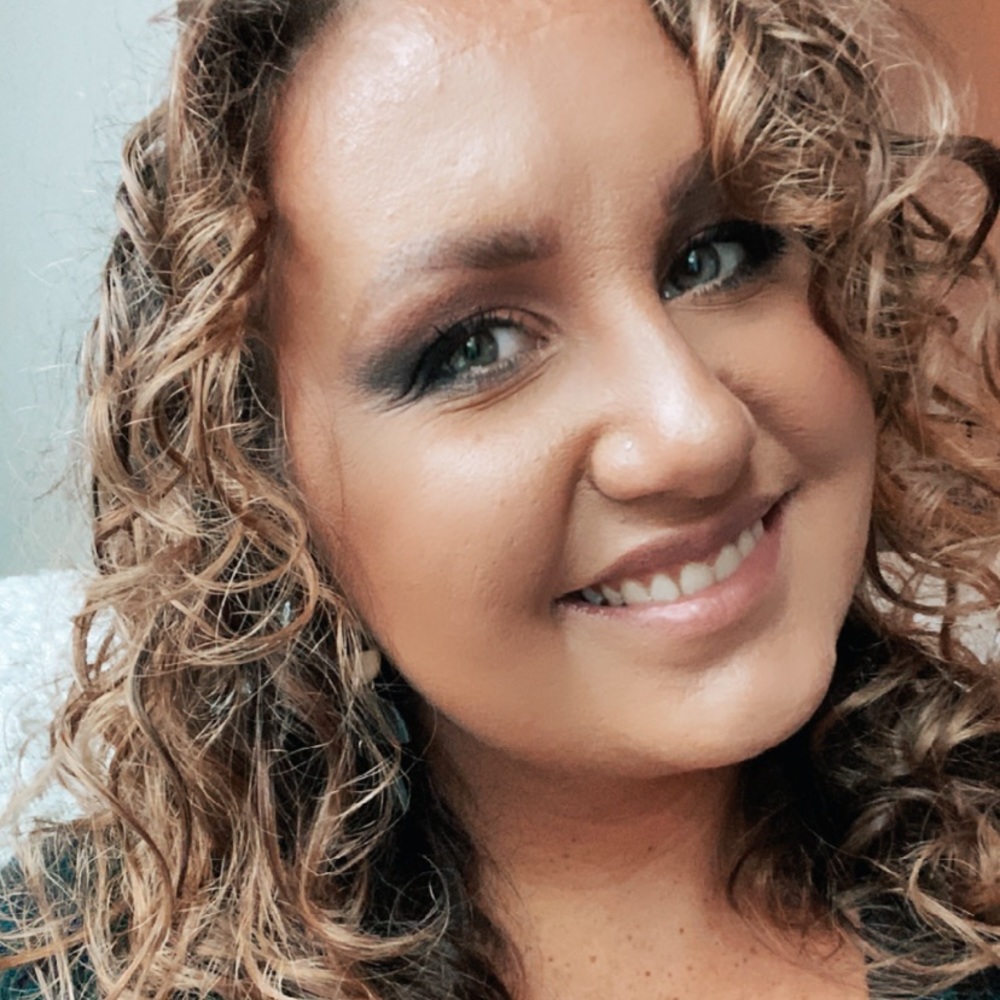 Meet your Posher, Desiree